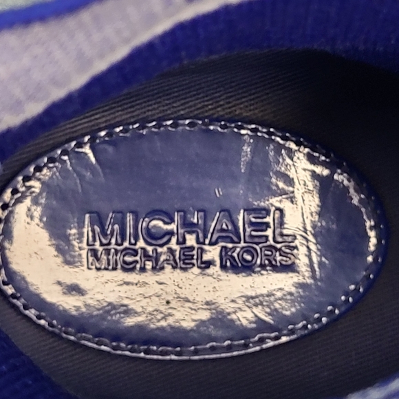 Michael Kors Kendra Bootie Size 7. - Picture 3 of 5